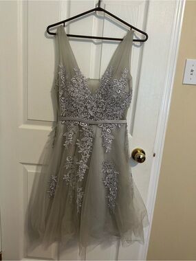 Sleeveless V-Neck Embroidered Tulle Dress in Sage Gray